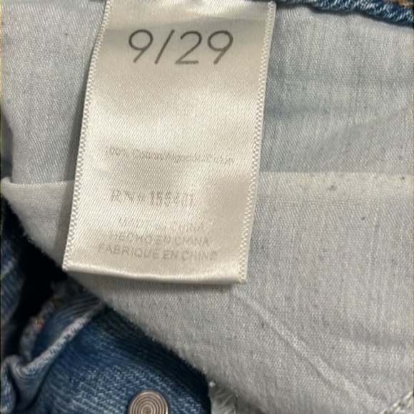 Simple Society Mom Jeans High Rise Distressed Button Fly Size 9/29 - Picture 5 of 6